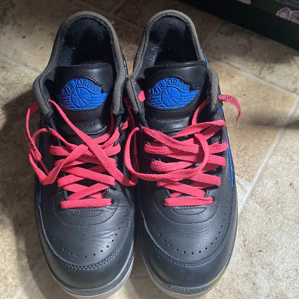 Air Jordan retro 2 off white